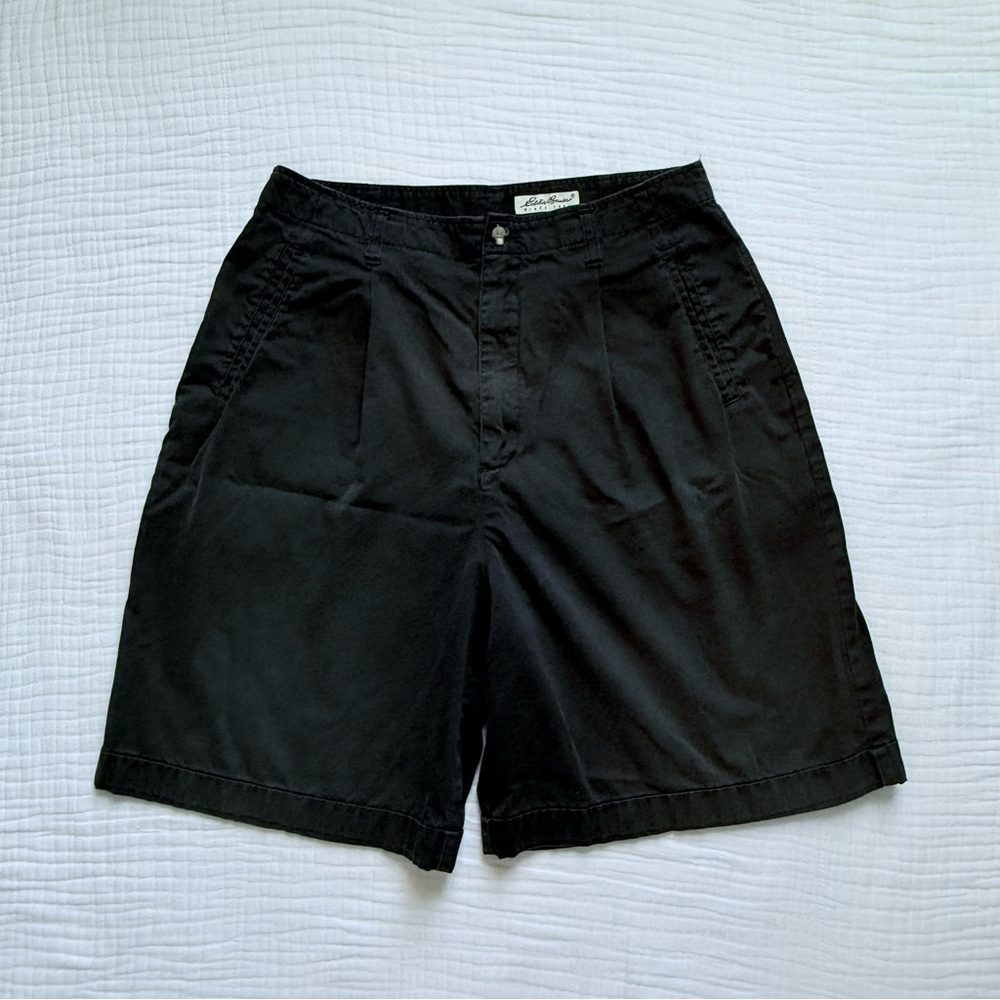 Eddie Bauer 100% cotton faded black walking shorts size 14 high rise, pleated